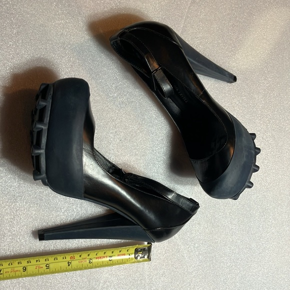 Aldo lug sole platform pumps. Rise by Patrik Ervell. - Picture 2 of 6